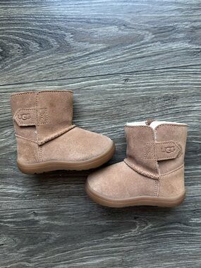 UGG Kids Chestnut Suede Mini Boots Toddler Kids 4T Brown Keelan II Winter Lined